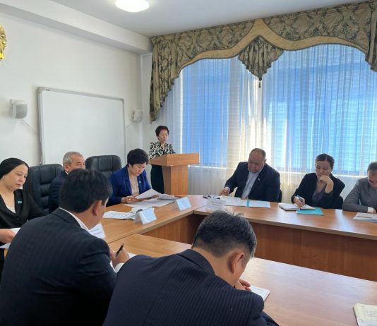 Талдықорған қалалық мәслихаты: тұрақты комиссиялар отырысы өтті