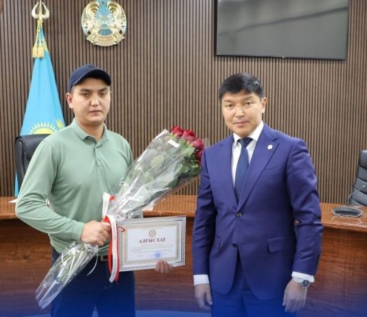 Талдықорғанда бір отбасыны өрттен құтқарған автобус жүргізушісі марапатқа ие болды