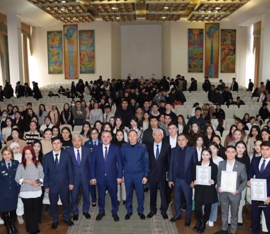 Кездесу мақсаты- нашақорлық пен есірткінің жастар арасында таралуына жол бермеу