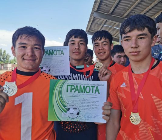 Сардарларды ұлықтаған футбол