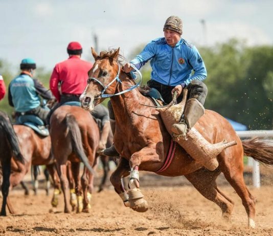 Сборная Казахстана по кокпару проводит первые тренировки на стадионе Игр кочевников в Астане