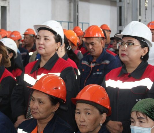 Халықтық штаб мүшелері зауыт жұмысшыларымен кездесті