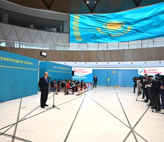 Президент республикалық референдумда дауыс берді