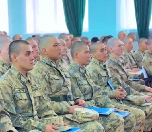 Алакөлдік жас шекарашыларды жауынгерлік оқыту басталды