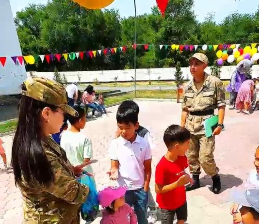 Балаларды шаттыққа бөлеген мерекені әйелдер кеңесі өткізді