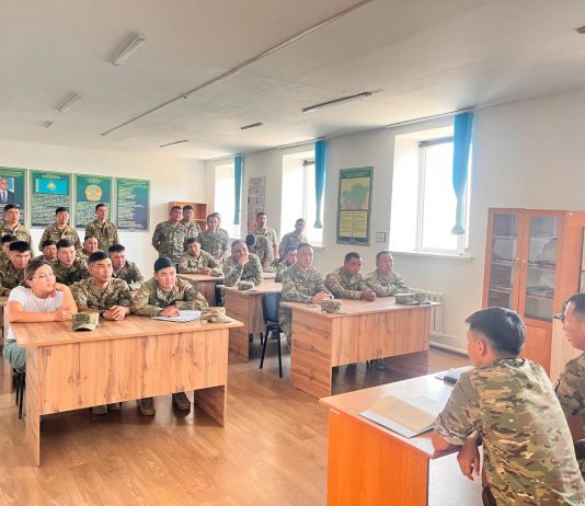 Шекарашылармен түсіндіру жұмыстары жүргізілді