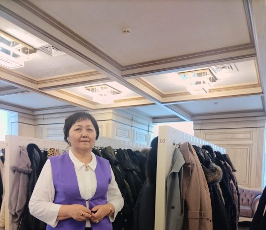 Театр – киімілгіштен басталады