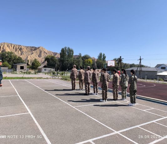 Жас шекарашылармен саптық дайындық сабағы өткізілді