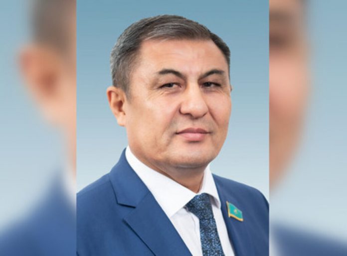 imgonline-com-ua-frame-blurred-clzxazxpdk-1-1-1024x755