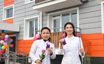 Жетісу облысына – 4 жыл: «Дипломмен – ауылға» бағдарламасы аясында Көксу ауданында 40 медицина қызметкеріне тұрғын үй берілді