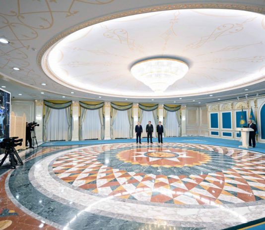 Мемлекет басшысы телекөпір арқылы KIA Qazaqstan автомобиль зауытын ашты