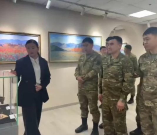 Шекарашылар мәдени нысандарымен танысты