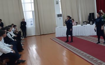 Школьникам Талдыкоргана напомнили о запрете выхода из дома после 21:00