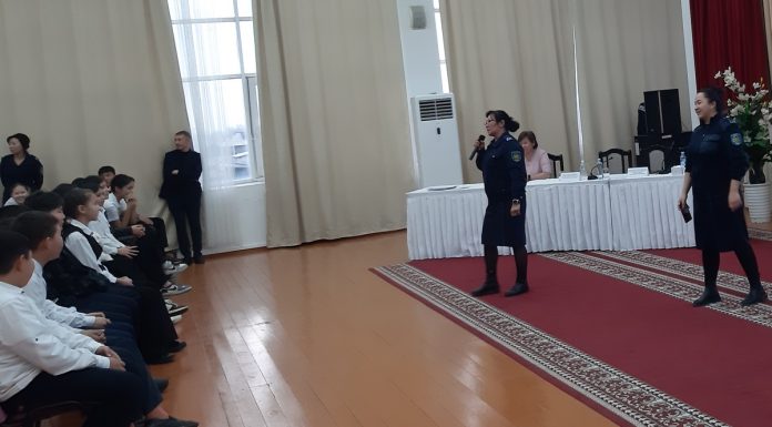 Школьникам Талдыкоргана напомнили о запрете выхода из дома после 21:00