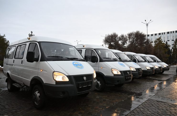 Жетісудағы мәдениет мекемелеріне автокөліктердің кілті табысталды