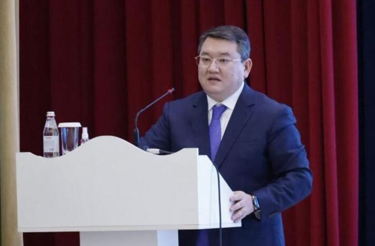 Советник Президента РК Малик Отарбаев встретился с сельчанами в Кербулакском районе