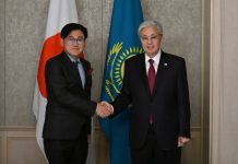 Қасым-Жомарт Тоқаев Rakuten Group компаниясының басшысы Хироши Микитаниді қабылдады