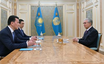 Глава государства провел рабочее совещание по Парламентской реформе