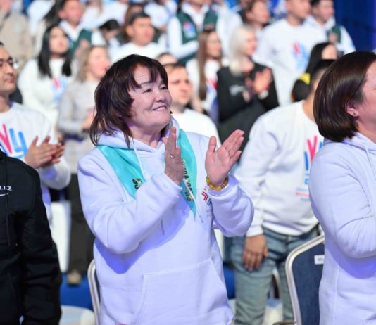 Глава государства поддержал идею создания цифрового паспорта волонтера