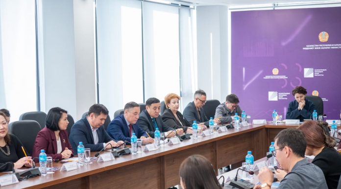 «SARAP» отырысында тарихи-мәдени мұраның конституциялық құндылықтар жүйесіндегі орны талқыланды