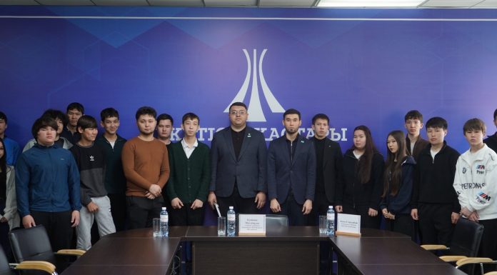 Қоғамның қозғаушы күші саяси үдерісті қолдайды