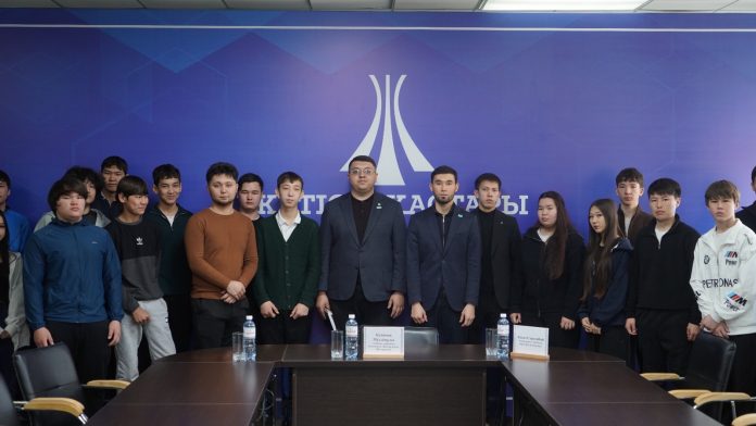 0f8327b0-ff02-4f57-a2ff-0dbb69ff576e