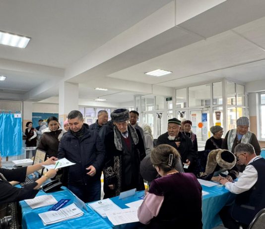 10 жылдық Қазақстан ауылында бір мезетте жаппай дауыс беру өтті