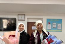 Панфилов ауданында Еңбек Ері мен олимпиада жүлдегерінің анасы таңдау жасады