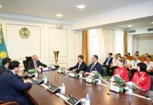 Бейбіт Исабаев елдің он дүркін чемпионы «Жетісу» волейбол командасының ойыншыларын қабылдады