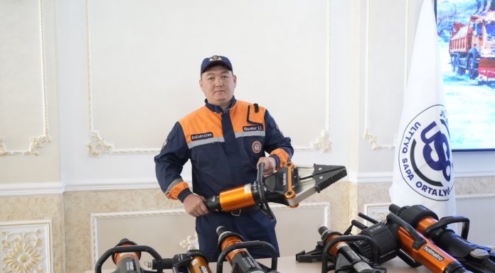 Жетісуда тұрғын үй-коммуналдық шаруашылығы және жол саласы қызметкерлеріне құрмет көрсетілді