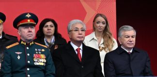 Президент Қасым-Жомарт Тоқаев Мәскеудегі Қызыл алаңда Ұлы Жеңістің 81 жылдығына орай өткен әскери шеруге барды