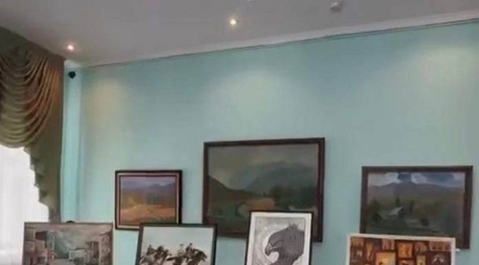 Жас суретшілерге куәлік табысталды