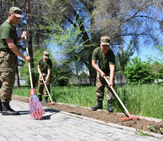 Талдықорғанда әскери-техникалық мектеп ұжымы сенбілік ұйымдастырды