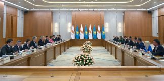 Қасым-Жомарт Тоқаев пен Никос Христодулидистің келіссөзі екі ел делегацияларының қатысуымен кеңейтілген құрамда жалғасты