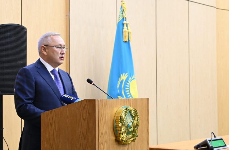Бейбіт Исабаев: «Кадр ауысымдылығы небәрі 3%, яғни республика көлемінде Жетісуда кадр тұрақтылығы жоғары деңгейде сақталып отыр»
