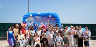 Жетісу облысы: Алакөл жағалауында ерекше қажеттілігі бар балаларға арналған лагерь жазғы маусымын бастады