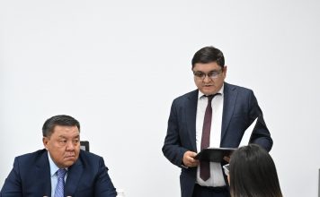 Облыс әкімінің бірінші орынбасары Әлібек Жақанбаев азаматтарды жеке мәселелері бойынша қабылдады
