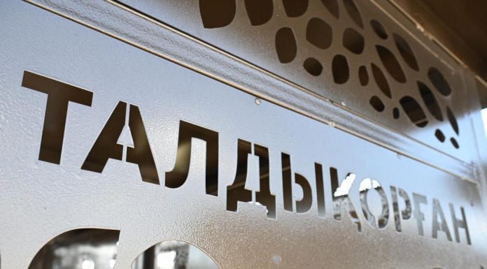 Жетісулық құрылысшылар әулеті қалалық ортаға арналған металл бұйымдарын шығаратын өндірісті жолға қойды