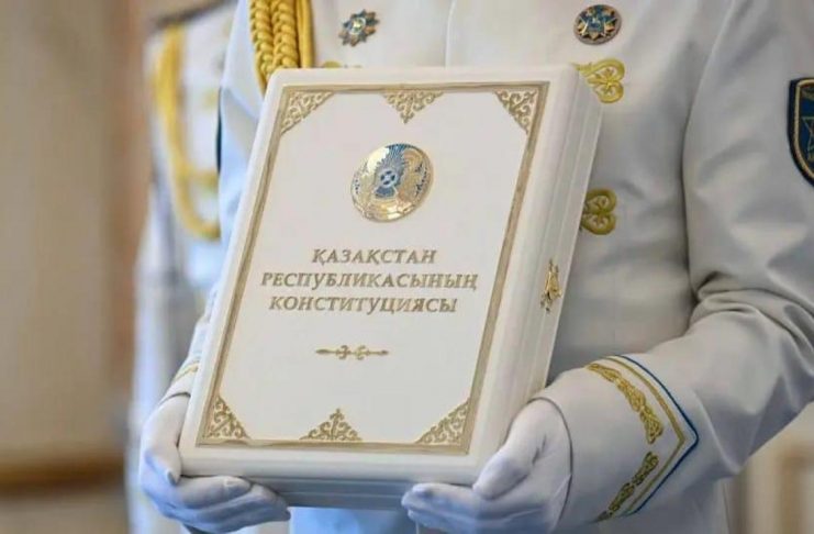 Жаңа Конституция: адвокатураның конституциялық мәртебесі, зияткерлік меншік құқықтарын қорғау және заңдардың кері күшіне жол бермеу