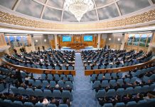 Кезінде Ұлы Абай айтқан «бес дұшпаннан», әсіресе, өнбейтін дау-дамайдан, бос сөз бен құр мақтанудан аулақ болғанымыз жөн