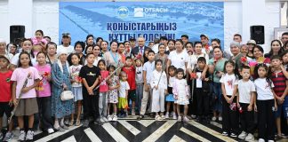 Бейбіт Исабаев талдықорғандық 51 отбасына жаңа баспана кілттерін тапсырды