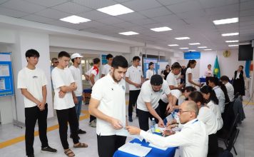 Жастар алғашқы Құрылтай сайлауында белсенділік танытып жатыр