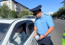 Полицейские и прокуроры напомнили водителям Талдыкоргана о ПДД