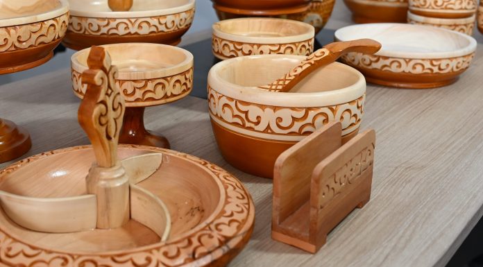 Төрт ұрпаққа жалғасқан дәстүр: талдықорғандық отбасы ұлттық ыдыс дайындау өнерін қалай сақтап отыр