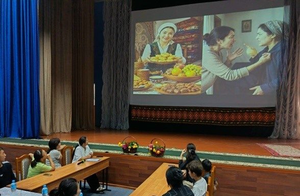 «Мерейлі отбасы» тақырыбында отбасылық оқу