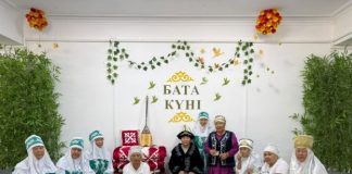 Баталы құл арымас, батасыз құл жарымас