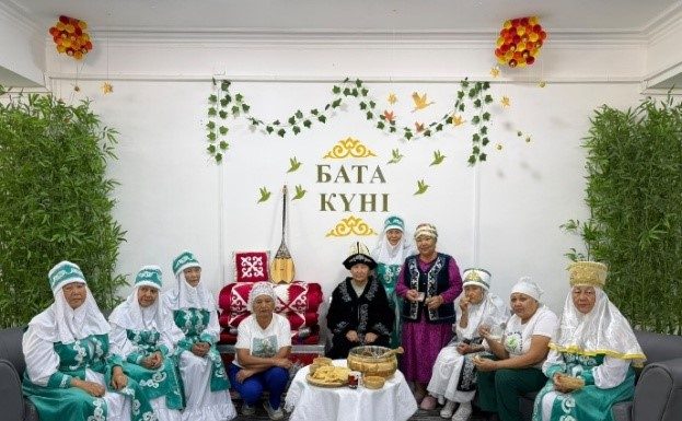 Баталы құл арымас, батасыз құл жарымас