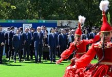 Мемлекет басшысы Қасым-Жомарт Тоқаев пен Корея Ұлттық Ассамблеясының Спикері Чо Чжон Шик қазақ этноауылына барды