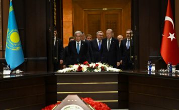 Қазақстан мен Түркия президенттері кеңейтілген құрамда келіссөз жүргізді