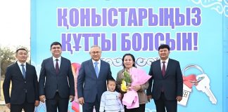 Герою Социалистического Труда Зылихе Тамшыбаевой – 90 лет: многодетные семьи получили жильё